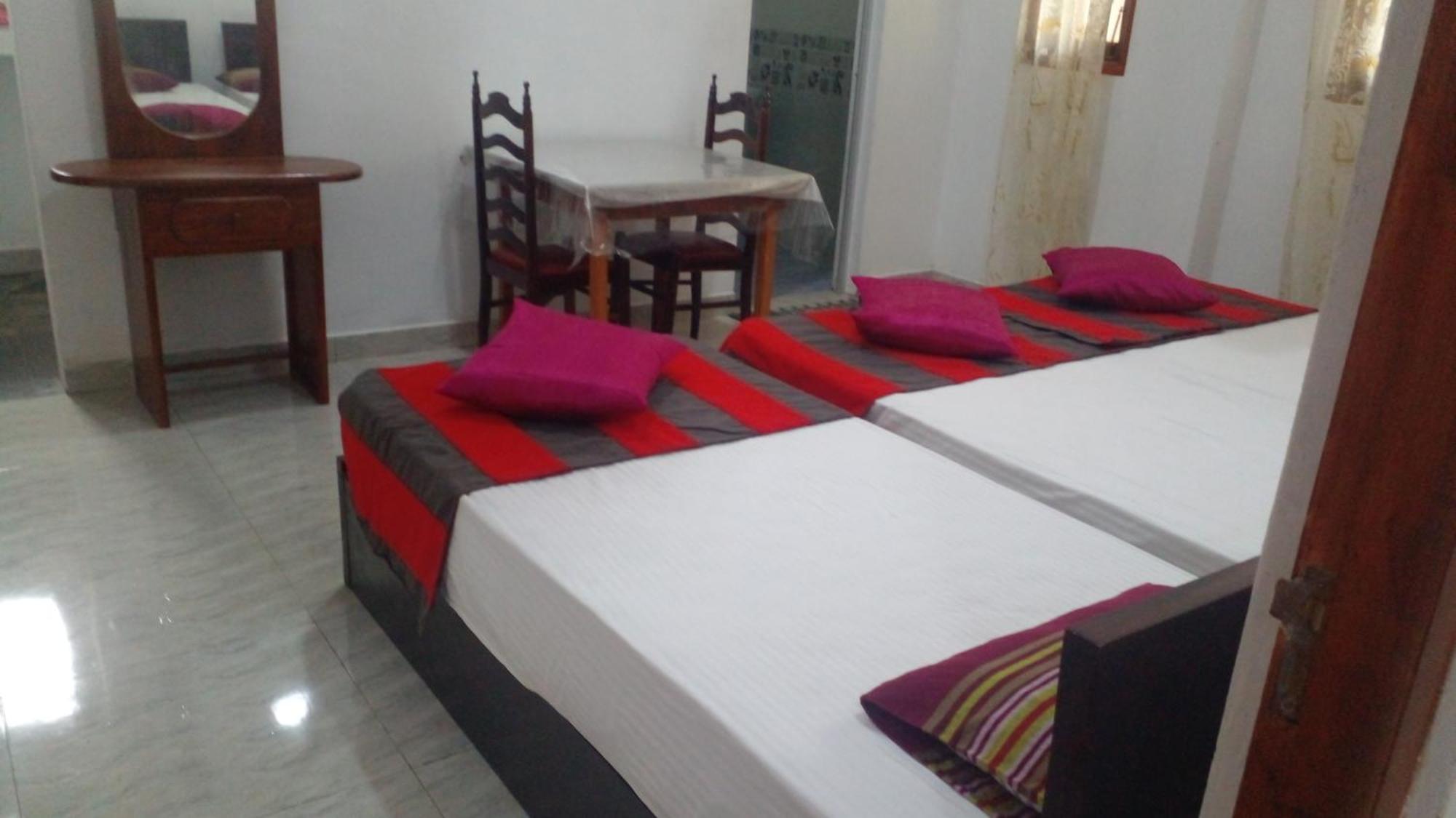 Star Home Stay Bentota Extérieur photo
